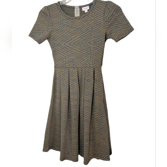 NWT Lularoe Amelia Fit Pleated Dress Blue & Tan Geometric Zip Back Size XS - Picture 2 of 7